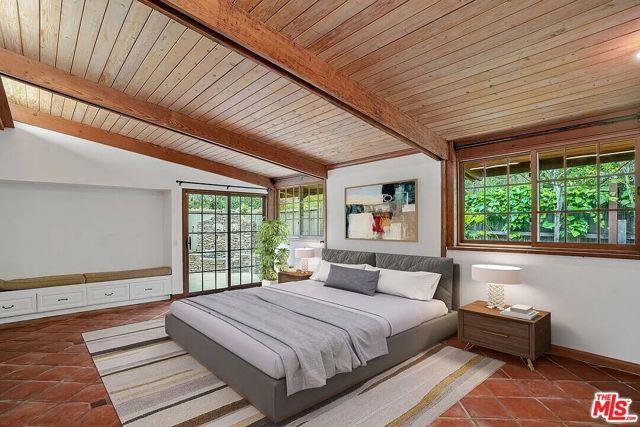 Building Photo - 800 Bramble Way