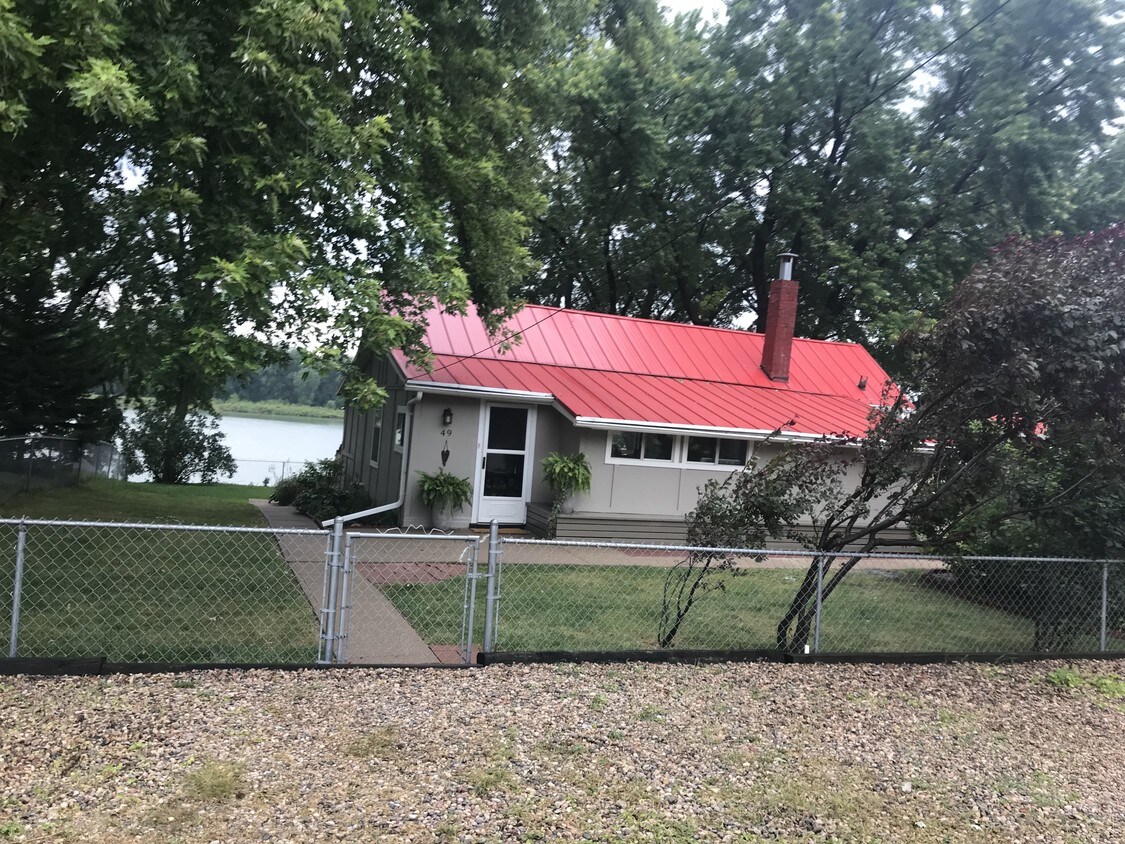 49 Northshore Dr, North Sioux City, SD 57049 House Rental in North