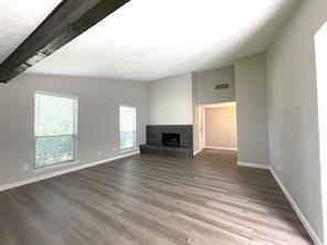 Building Photo - 6406 Green Oaks Dr