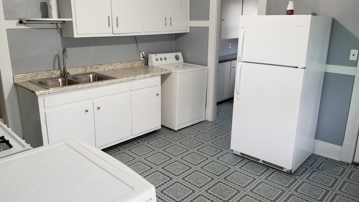 Foto principal - 61-63-63 Woodlawn St