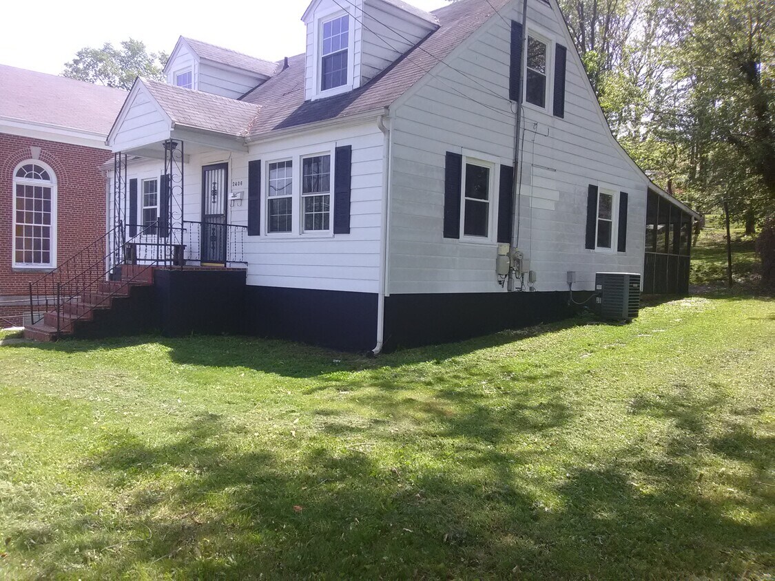 Primary Photo - 2406 Broad St