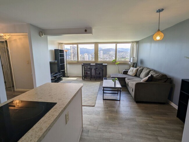 Foto del edificio - Island Colony 1-Bed 1-Bath, Sweeping Mountain Views, no parking
