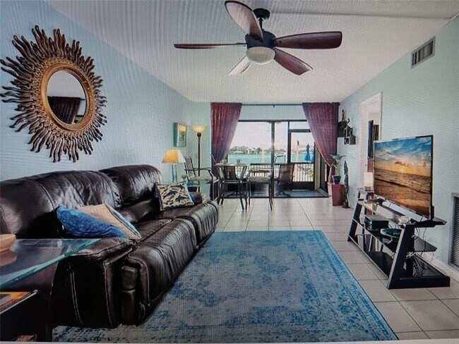 Foto del edificio - 6279 Sun Blvd