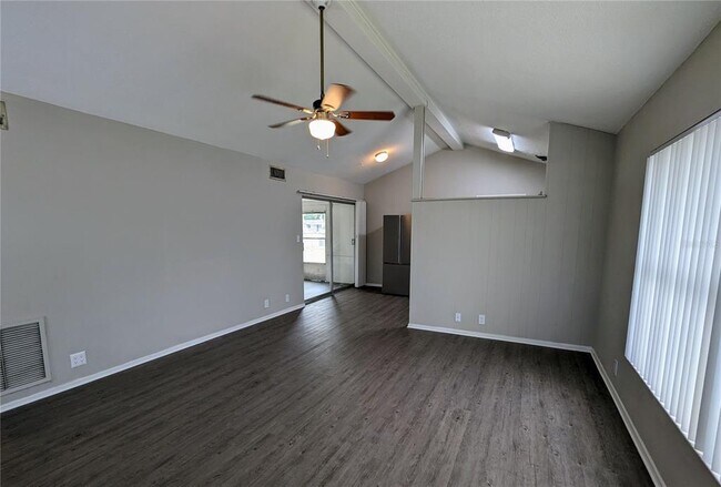 Foto del edificio - 2201 24th Ave W