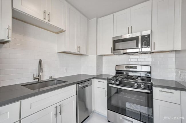 Building Photo - 80 Terra Vista Ave
