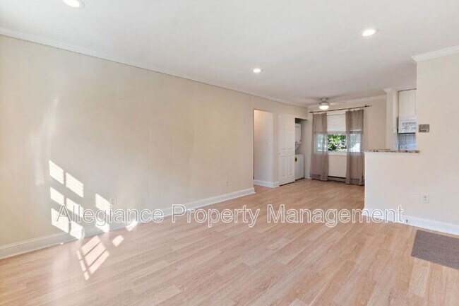Foto del edificio - 1732 W Abingdon Dr