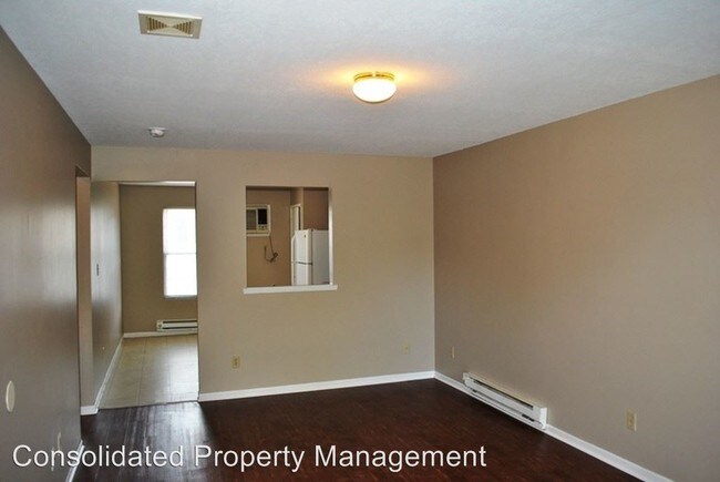 Building Photo - 425 Romig St