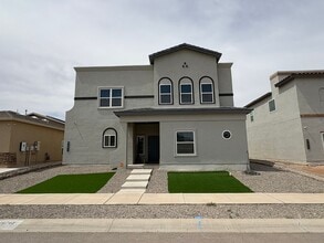 Building Photo - 14749 Tierra Betancourt Pl