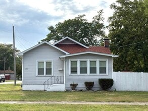 Building Photo - 1202 N Park St