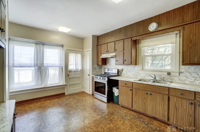 Building Photo - 743 St Nicholas Ave