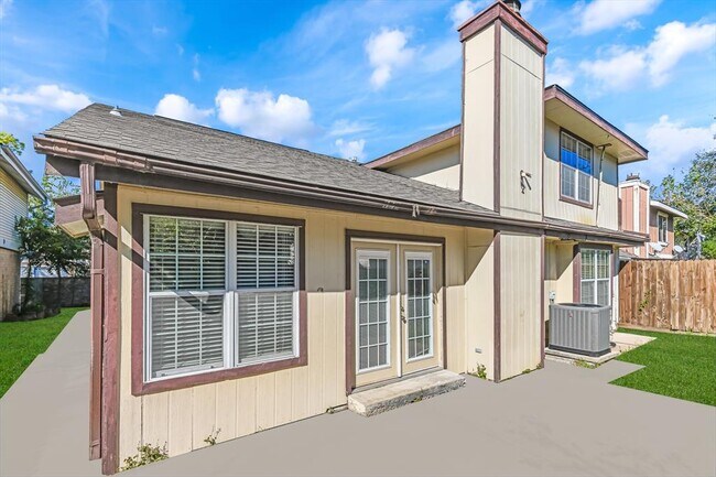 Foto del edificio - 13511 Hollowgreen Ct