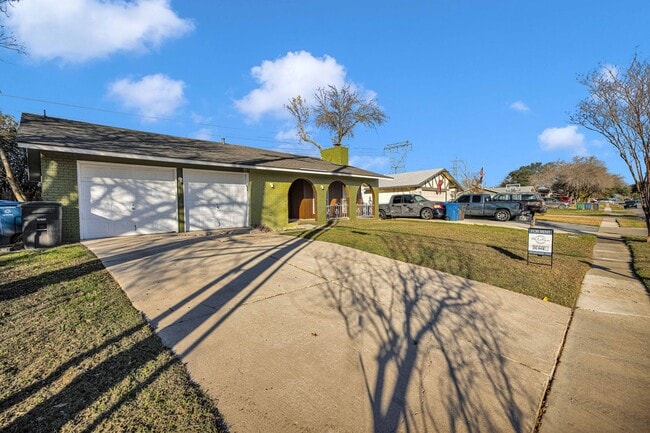 Building Photo - Beautiful 4 Bedroom home located near 410 ...