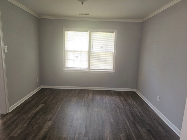 Building Photo - 3181 Radford Rd