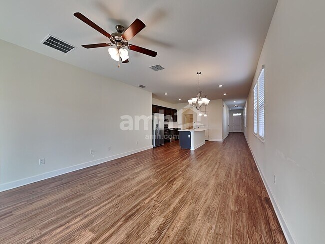 Foto del edificio - 1028 Walden Oaks Pl