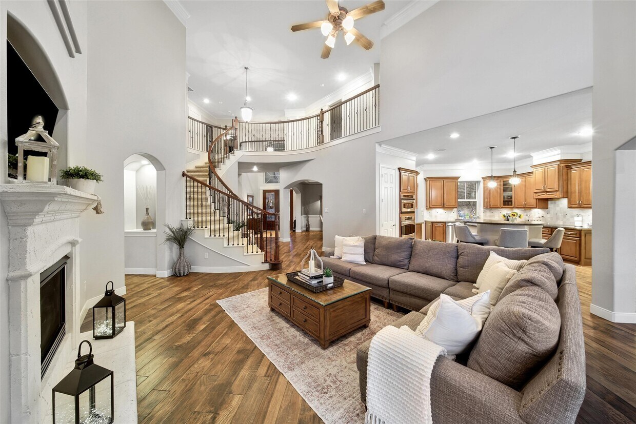 Foto principal - 5902 Royal Hill Ct