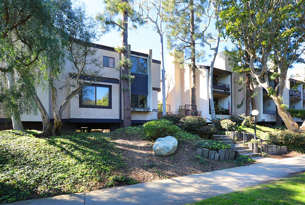 Foto principal - 8711 Falmouth Ave