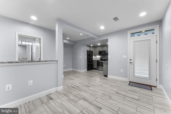 Foto del edificio - 1416 Meridian Pl NW
