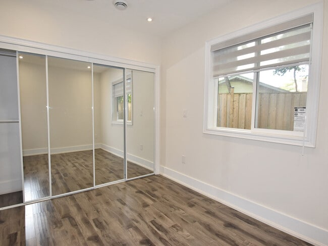 Building Photo - 8 Fraserton Cres