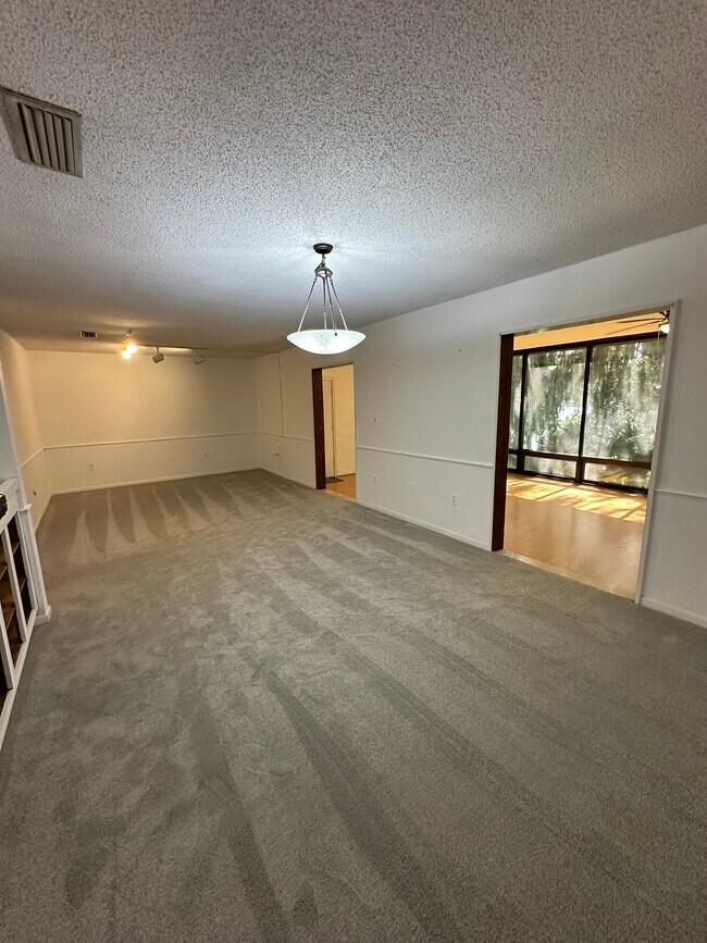 Foto del edificio - 2816 SW 14th Dr