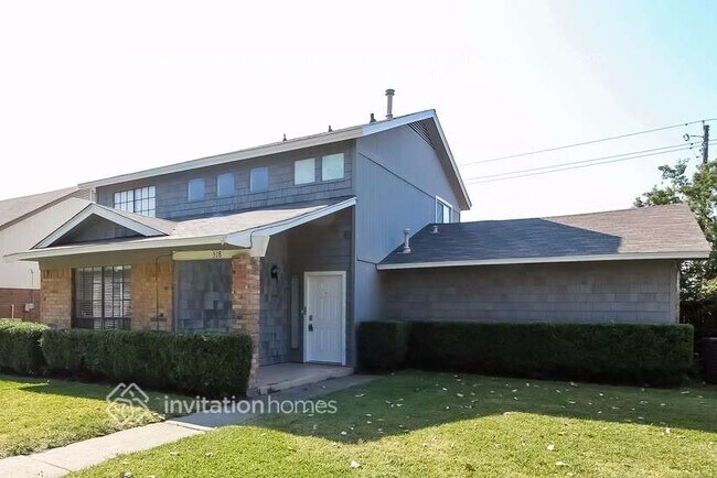 Building Photo - 518 Futrelle St