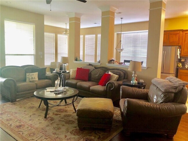 Foto del edificio - 750 Bradford St