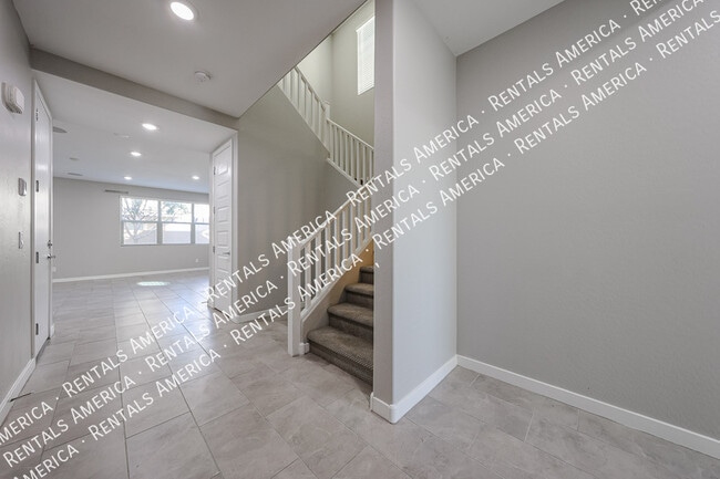 Building Photo - 1026 E Weatherby Way