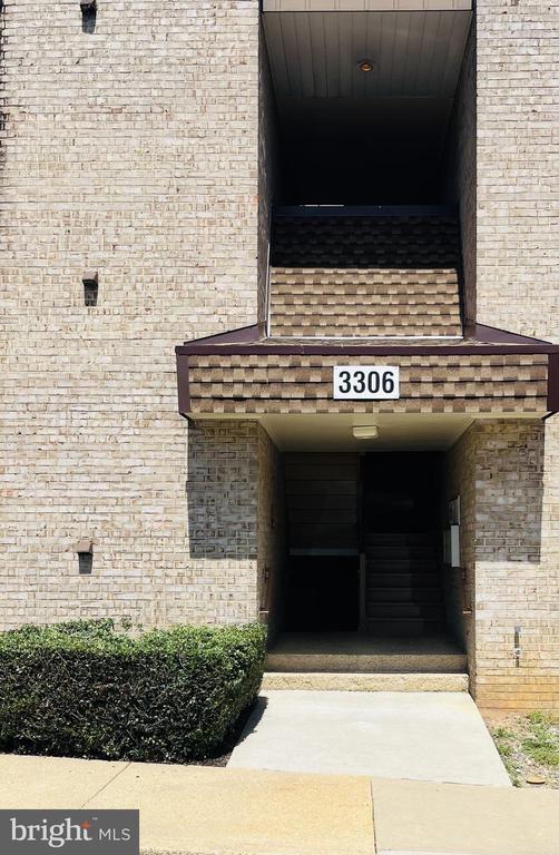 Building Photo - 3306 Huntley Sq Dr