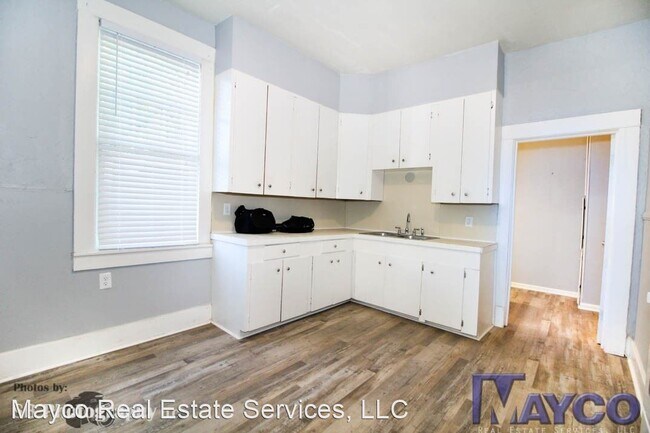 Foto del edificio - 2413 Creswell Ave