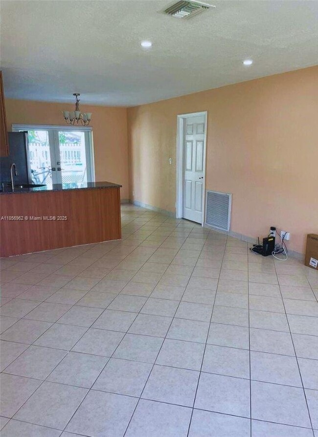 Foto del edificio - 5352 Rose Marie Ave S