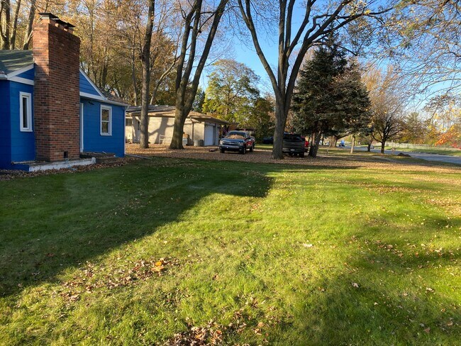 Foto del edificio - 14415 Newburgh Rd
