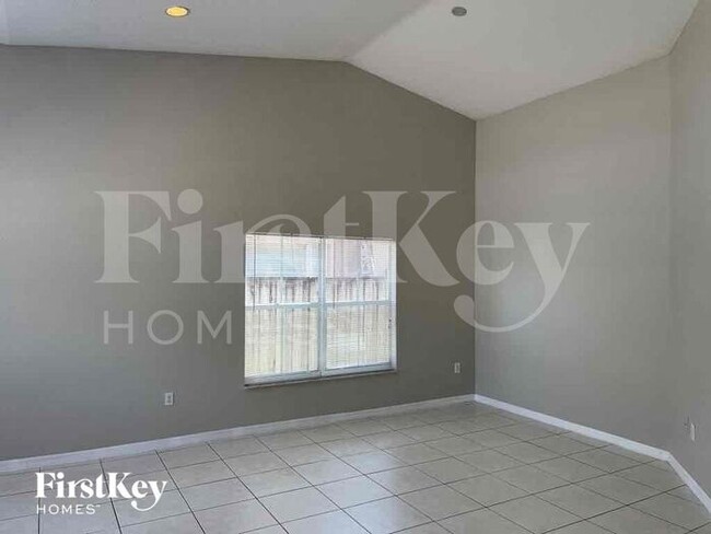 Building Photo - 11524 SW 152nd Ct