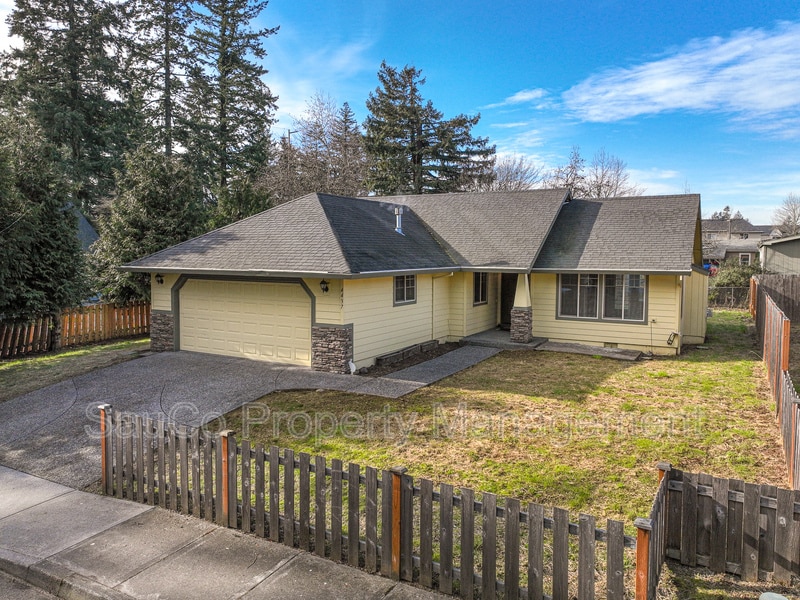 Primary Photo - 4437 SE 125th Ave