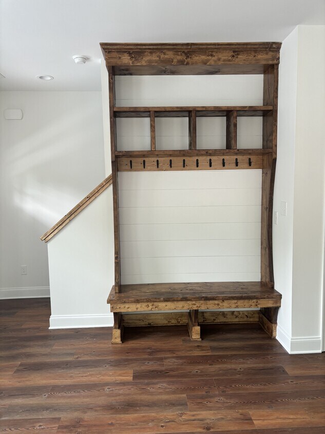 Foto del edificio - 110 Aaron Pl