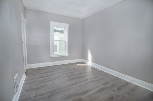 Foto del edificio - 133 Bowers Ave