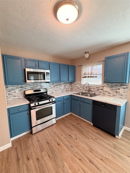 Building Photo - 4817 Falcon Forest Dr