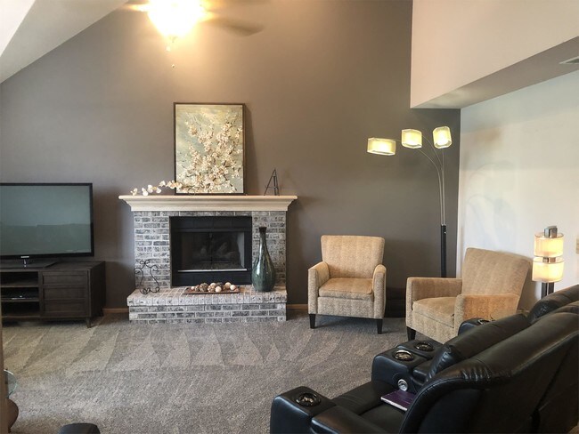 Building Photo - 5035 Honey Oak Run