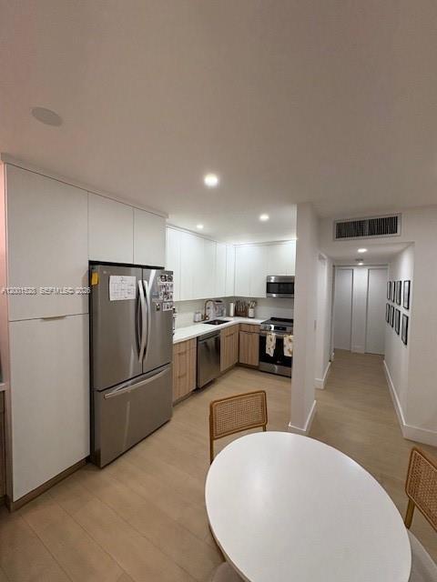 Foto del edificio - 7927 SW 104th St
