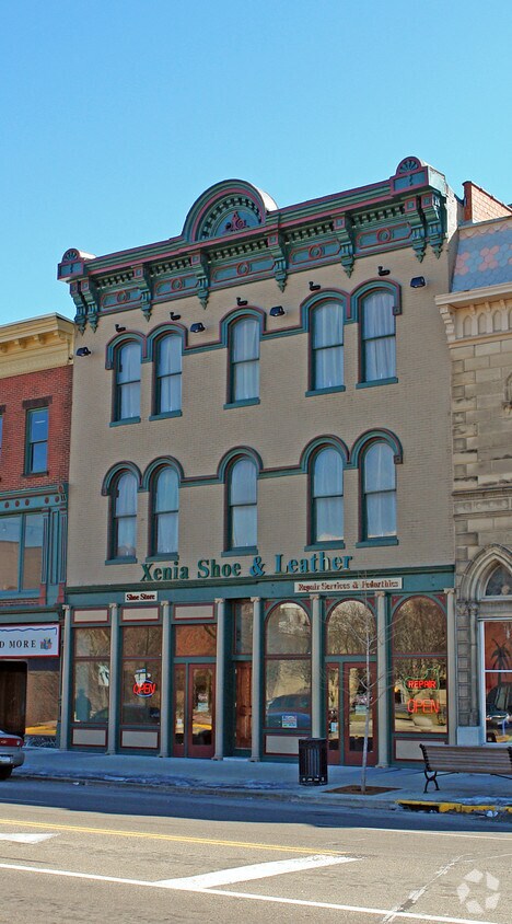 Building Photo - 21 E Main St