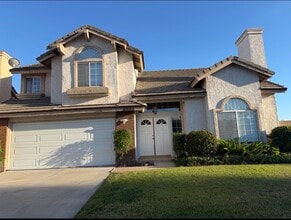 Building Photo - 40068 Milkwood Ln