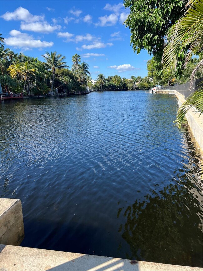 Foto del edificio - 1814 E Oakland Park Blvd