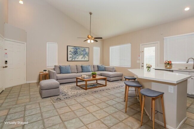 Foto del edificio - 9436 Plover Falls Ave