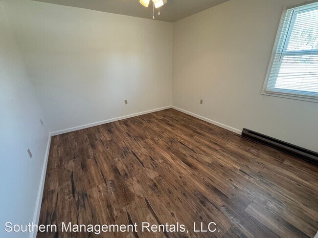 Foto del edificio - 2 br, 1.5 bath House - 109 Twin Hills Road...