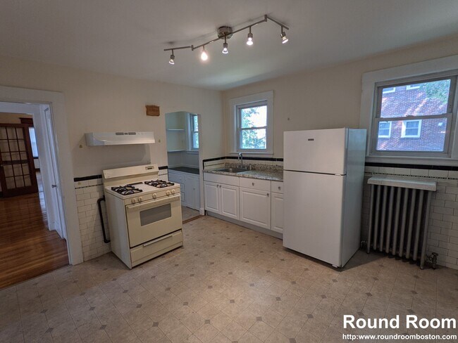 Foto del edificio - 74 Colborne Rd