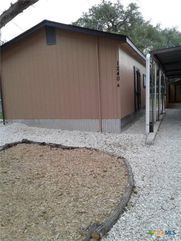 Building Photo - 1240 Highview St