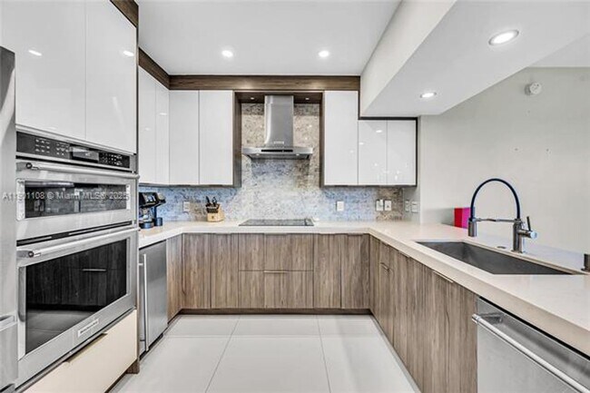 Photo - 19900 E Country Club Dr Apartment