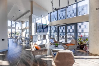 Interior Photo - 80 Bond Street East