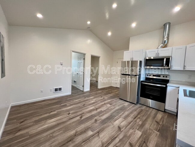 Foto del edificio - 1601 Hilby Ave