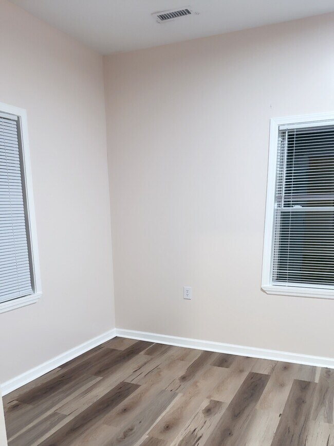 Foto del edificio - 13417 N Blakely Ln