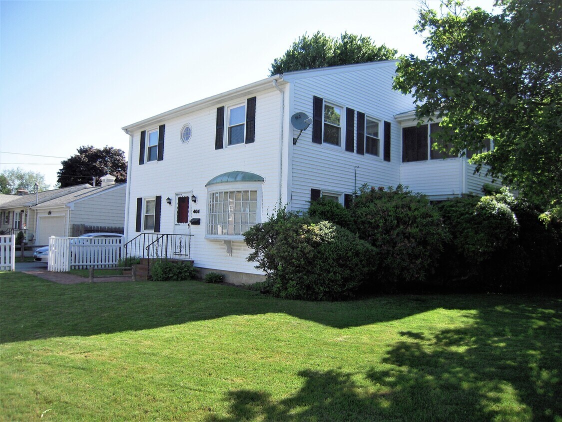 Primary Photo - 404 Dover Ave