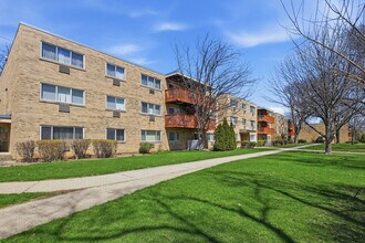 Building Photo - 750 W Dempster St